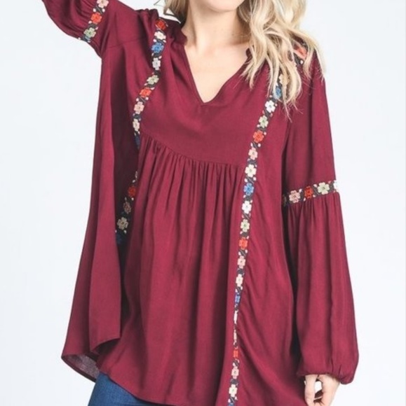JODIFL Tops - JODIFL Burgundy Floral Trim Tunic